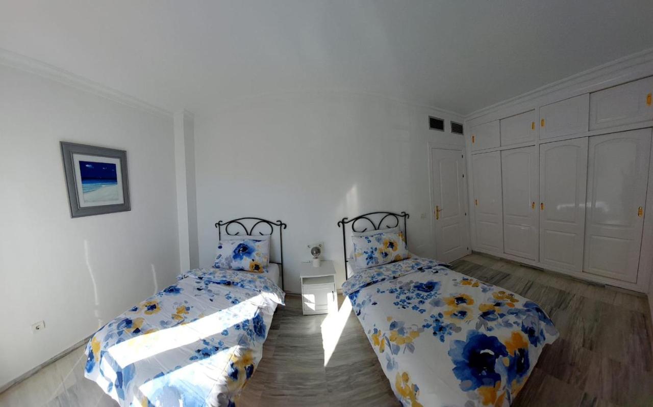 Luxurious 3 Bedroom In The Heart Of Alhaurin Golf Apartment *